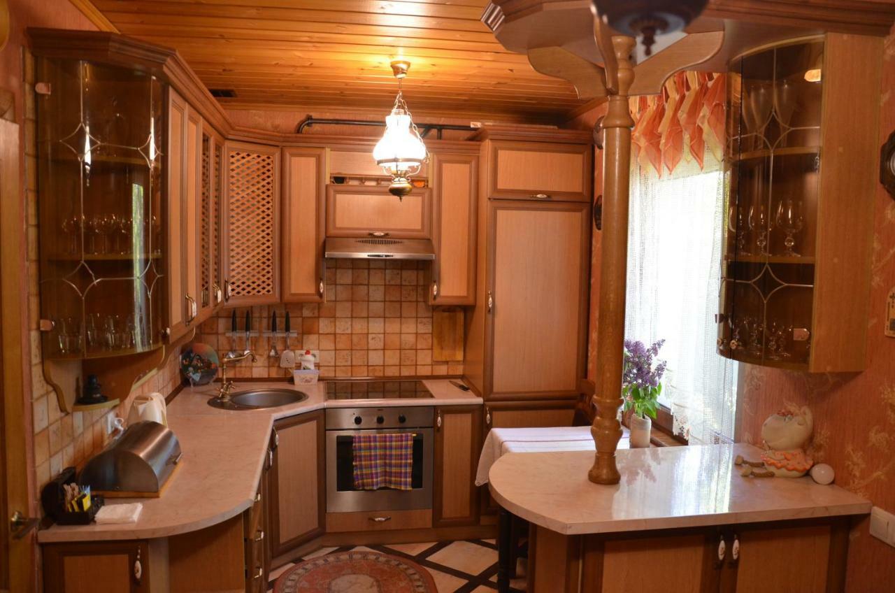 Sadyba Pochayiv Villa Pochaiv Exterior photo