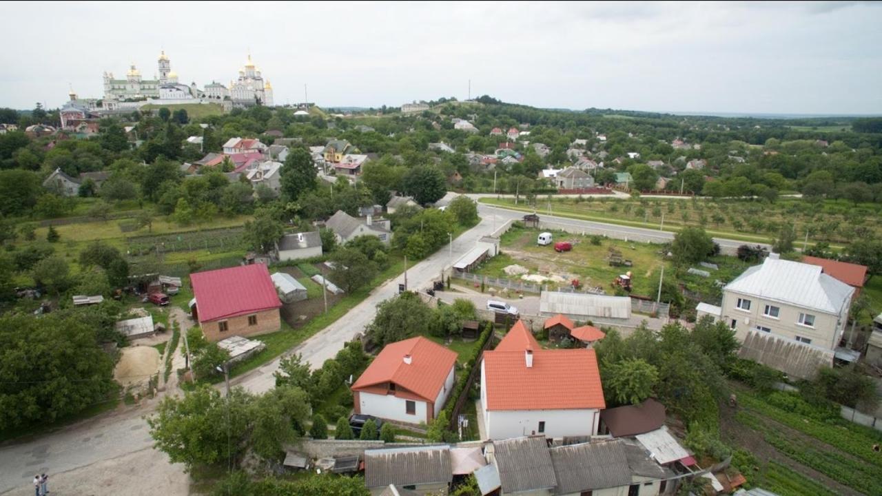 Sadyba Pochayiv Villa Pochaiv Exterior photo
